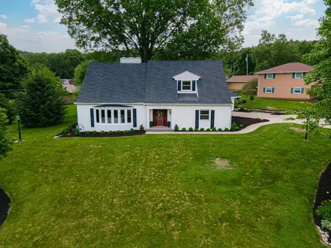 1691 Knob Hill Dr, Coshocton, OH 43812