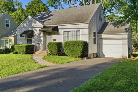 1772 Kenny Rd, Columbus, OH 43212