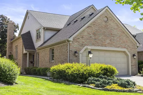 2213 Partlow Dr, Columbus, OH 43220
