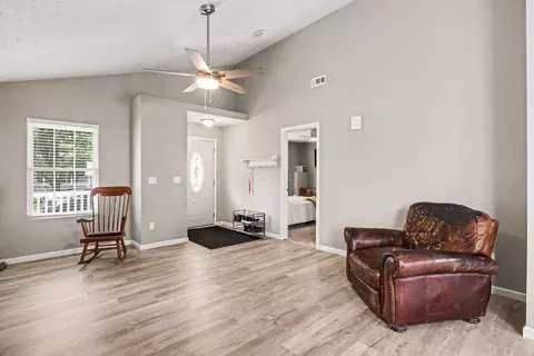 Entry Way - 5258 Franklin St #82, Orient, OH 43146 photo 2 of 2