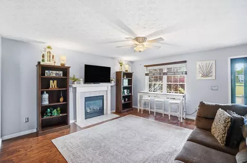 Living - 692 Crofton Loop, Delaware, OH 43015 photo 1 of 2