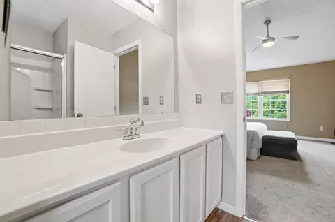 Bath - 692 Crofton Loop, Delaware, OH 43015 photo 3 of 4