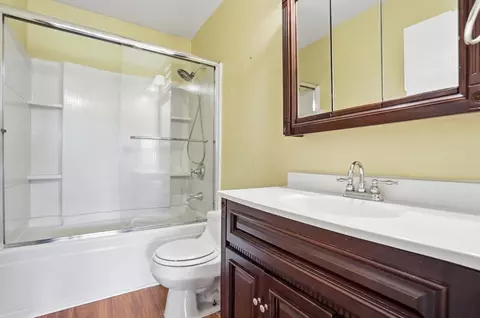 Bath - 692 Crofton Loop, Delaware, OH 43015 photo 4 of 4