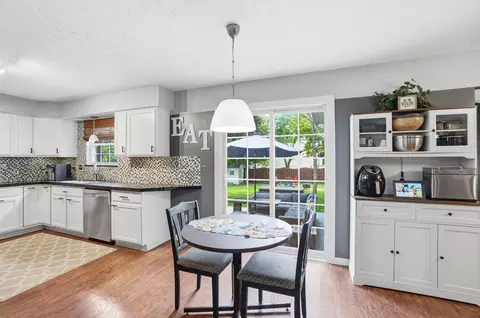 Kitchen - 692 Crofton Loop, Delaware, OH 43015 photo 6 of 6