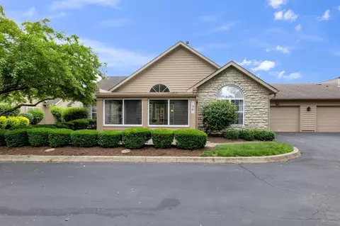 36 Abbeycross Ln, Westerville, OH 43082