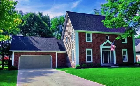 7048 Fitzgerald Rd, Dublin, OH 43017