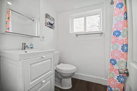 Bath - 312 Park Ave, Prospect, OH 43342 photo 3 of 4