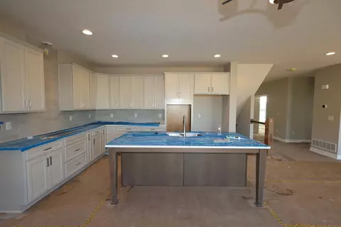 Kitchen - 1473 Pieper Ln, Delaware, OH 43015 photo 1 of 3