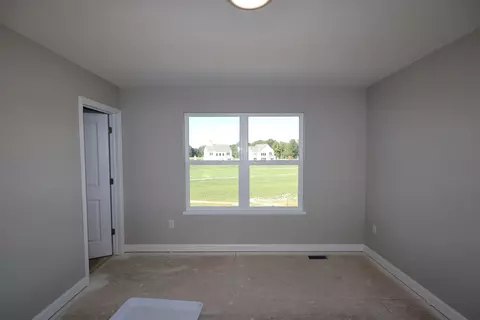 Bedroom - 1473 Pieper Ln, Delaware, OH 43015 photo 2 of 3