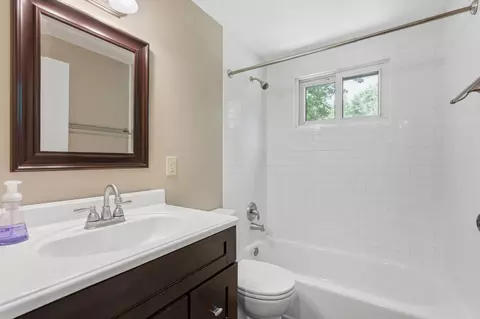 Bath - 8715 Ripton Dr, Powell, OH 43065 photo 1 of 1