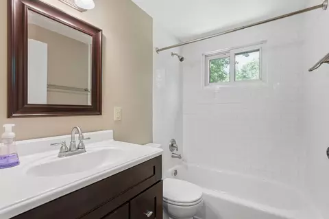 Bath - 8715 Ripton Dr, Powell, OH 43065 photo 1 of 1