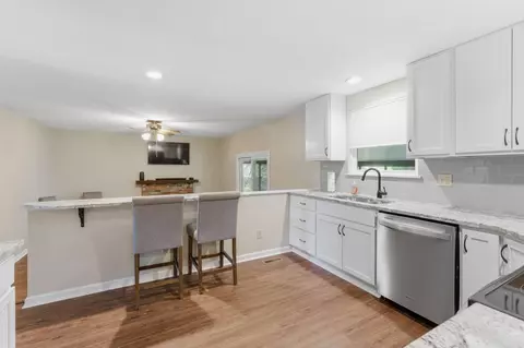 Kitchen - 8715 Ripton Dr, Powell, OH 43065 photo 5 of 5