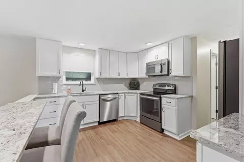 Kitchen - 8715 Ripton Dr, Powell, OH 43065 photo 2 of 5