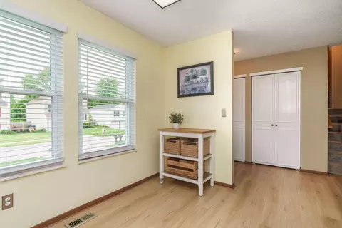Entry Way - 1766 Redcloud Dr, Powell, OH 43065 photo 2 of 4