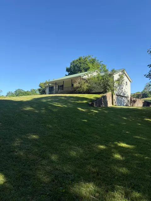 10951 Graffis Rd SE, Bremen, OH 43107