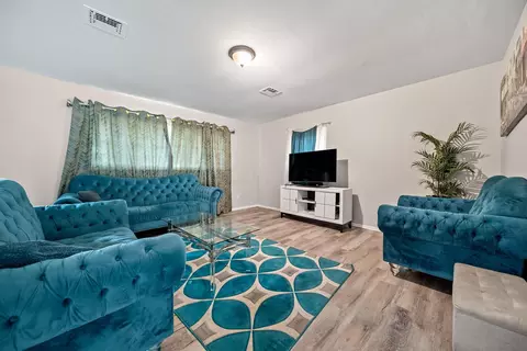 Living - 4034 E Mound St, Columbus, OH 43227 photo 1 of 4
