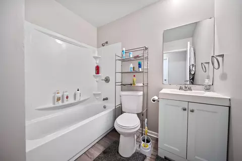 Bath - 4034 E Mound St, Columbus, OH 43227 photo 2 of 2