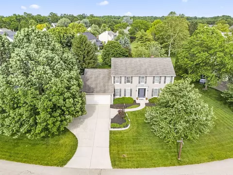 2691 Big Sur Dr, Lewis Center, OH 43035