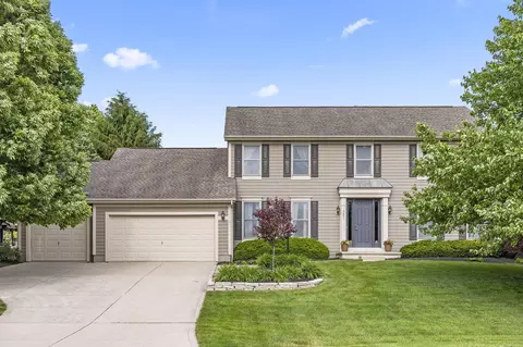 2691 Big Sur Dr, Lewis Center, OH 43035