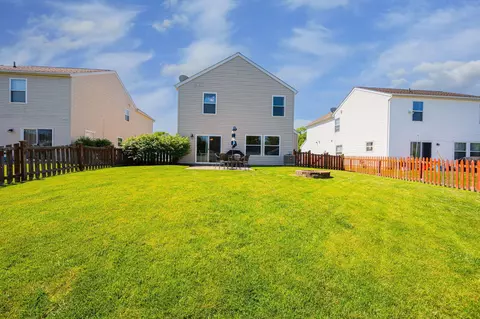 Exterior - 6120 Nasby Dr, Galloway, OH 43119 photo 1 of 9