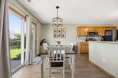 Dining - 6120 Nasby Dr, Galloway, OH 43119 photo 2 of 3