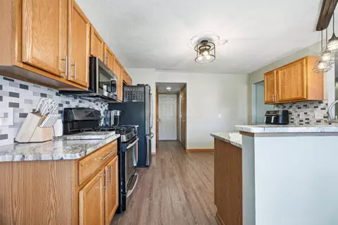 Kitchen - 6120 Nasby Dr, Galloway, OH 43119 photo 2 of 5