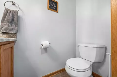Bath - 6120 Nasby Dr, Galloway, OH 43119 photo 2 of 5