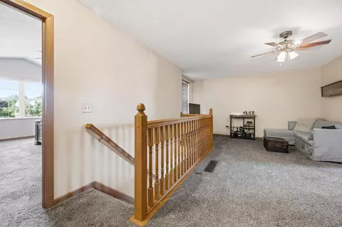 Entry Way - 6120 Nasby Dr, Galloway, OH 43119 photo 5 of 8
