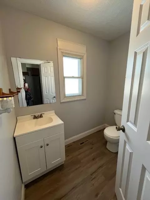 Bath - 494 E Main St, Newark, OH 43055 photo 1 of 2