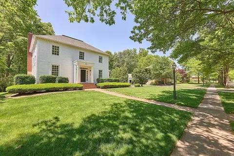 3695 Head Of Pond Rd, New Albany, OH 43054