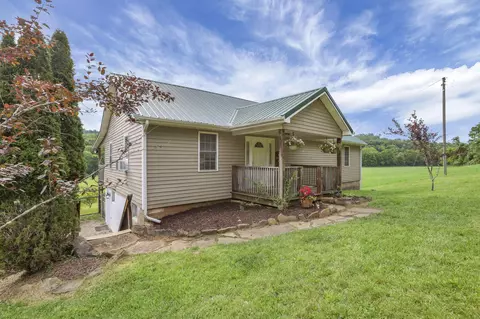7455 Old Grade Rd, Chesterhill, OH 43728