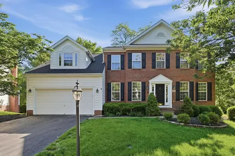 452 Sunridge Dr, Powell, OH 43065