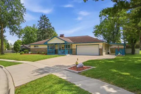 3259 Angela Dr, Grove City, OH 43123