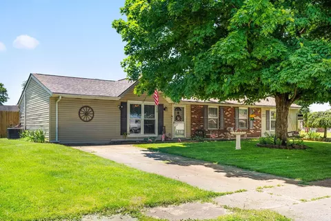320 Apache Dr, Circleville, OH 43113