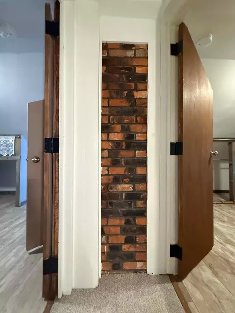 Entry Way - 207 E Mill St, Circleville, OH 43113 photo 1 of 2