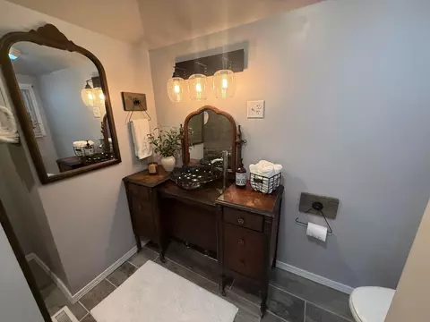 Bath - 207 E Mill St, Circleville, OH 43113 photo 1 of 13