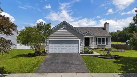 1624 E Turkey Run Dr, Newark, OH 43055