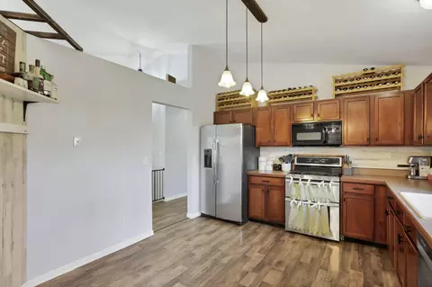 Kitchen - 1624 E Turkey Run Dr, Newark, OH 43055 photo 3 of 4