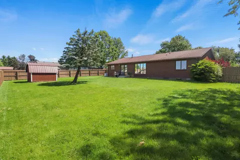 Exterior - 437 Garden Pl, Marion, OH 43302 photo 4 of 6