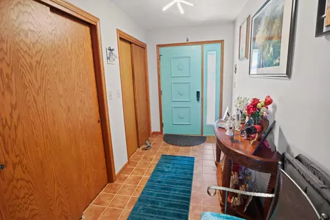 Entry Way - 437 Garden Pl, Marion, OH 43302 photo 1 of 1