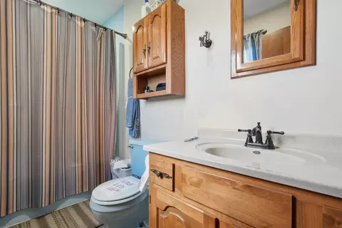 Bath - 17329 Zig Zag Dr, Circleville, OH 43113 photo 1 of 3