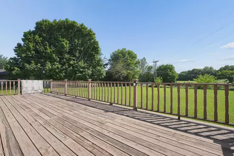 Exterior - 17329 Zig Zag Dr, Circleville, OH 43113 photo 3 of 7
