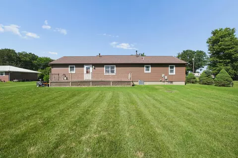 Exterior - 17329 Zig Zag Dr, Circleville, OH 43113 photo 7 of 7