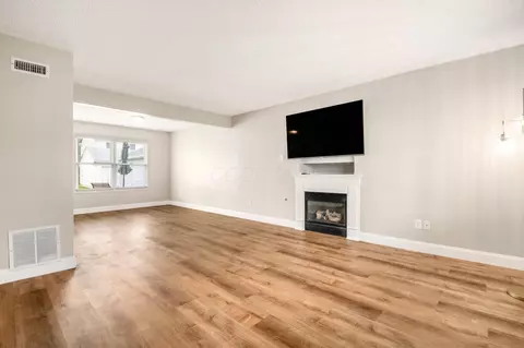 Living - 9181 Constitution Ave, Orient, OH 43146 photo 3 of 7