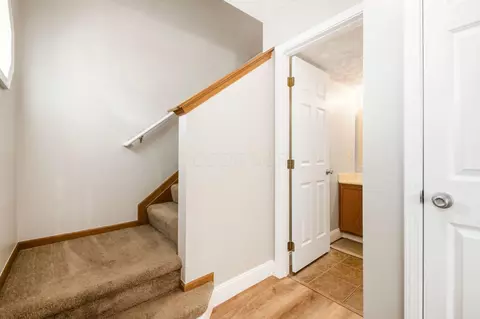 Entry Way - 9181 Constitution Ave, Orient, OH 43146 photo 2 of 3