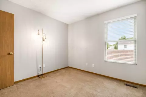 Bedroom - 9181 Constitution Ave, Orient, OH 43146 photo 6 of 9