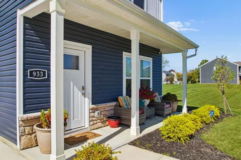 933 Allegro Dr, Reynoldsburg, OH 43068