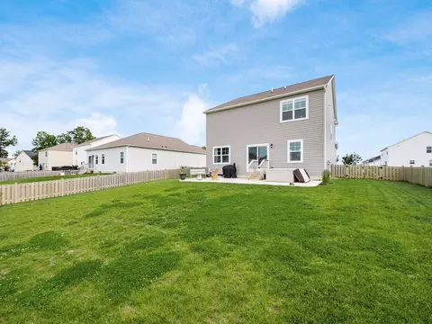 Exterior - 286 Aaron Dr, Delaware, OH 43015 photo 8 of 8