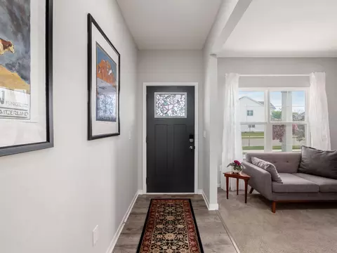 Entry Way - 286 Aaron Dr, Delaware, OH 43015 photo 2 of 3