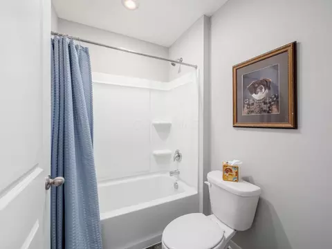 Bath - 286 Aaron Dr, Delaware, OH 43015 photo 5 of 5